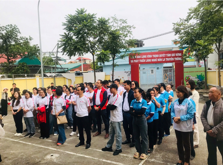 ĐÓN TIẾP ĐOÀN CÔNG TY COCA-COLA VIỆT NAM THAM QUAN KHU TRƯNG BÀY SẢN PHẨM TRUYỀN THỐNG NÓN LÁ VĨNH THỊNH- Ảnh 2.