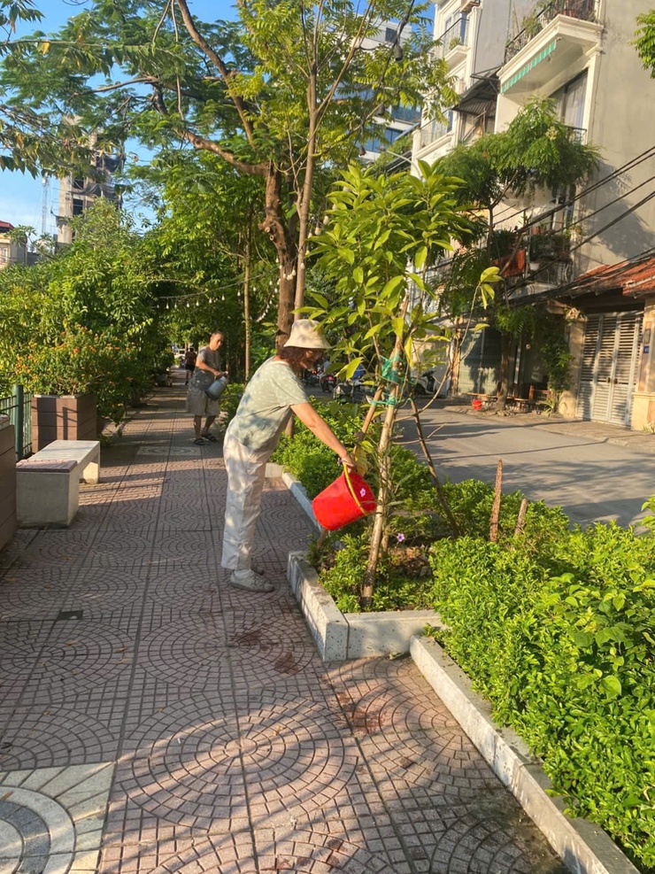 PHƯỜNG BA ĐÌNH RA QUÂN VỆ SINH MÔI TRƯỜNG, DIỆT BỌ GẬY PHÒNG CHỐNG SỐT XUẤT HUYẾT- Ảnh 7.