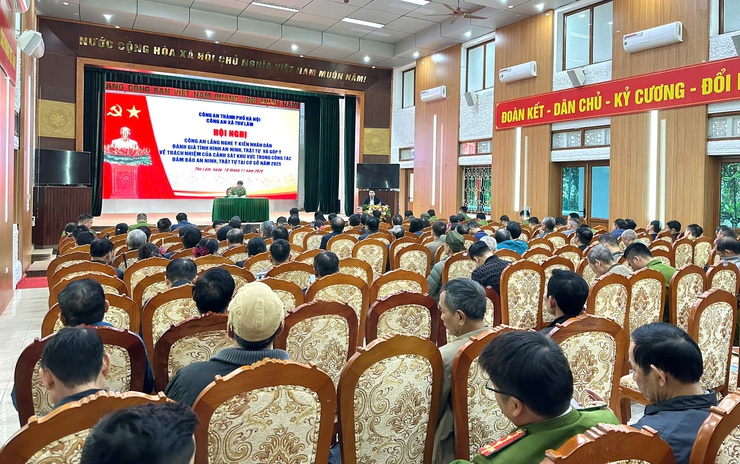 Công an xã tổ chức Hội nghị Công an lắng nghe ý kiến nhân dân; Đánh giá tình hình an ninh, trật tự và góp ý về trách nhiệm của Cảnh sát khu vực trong công tác bảo đảm an ninh, trật tự tại cơ sở năm 2025.- Ảnh 1.