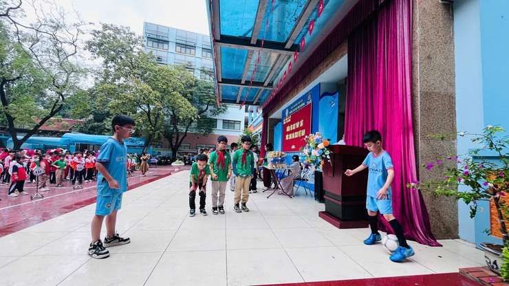 TRƯỜNG TIỂU HỌC TAM KHƯƠNG HƯỞNG ỨNG NGÀY PHÁP LUẬT VIỆT NAM 07/11/2025- Ảnh 8.