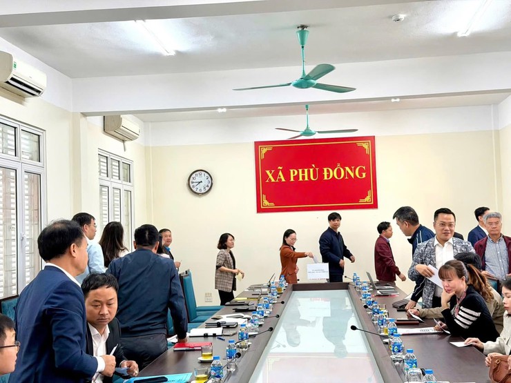 Xã Phù Đổng: Chia sẻ khó khăn với đồng bào bị ảnh hưởng mưa, lũ- Ảnh 2.