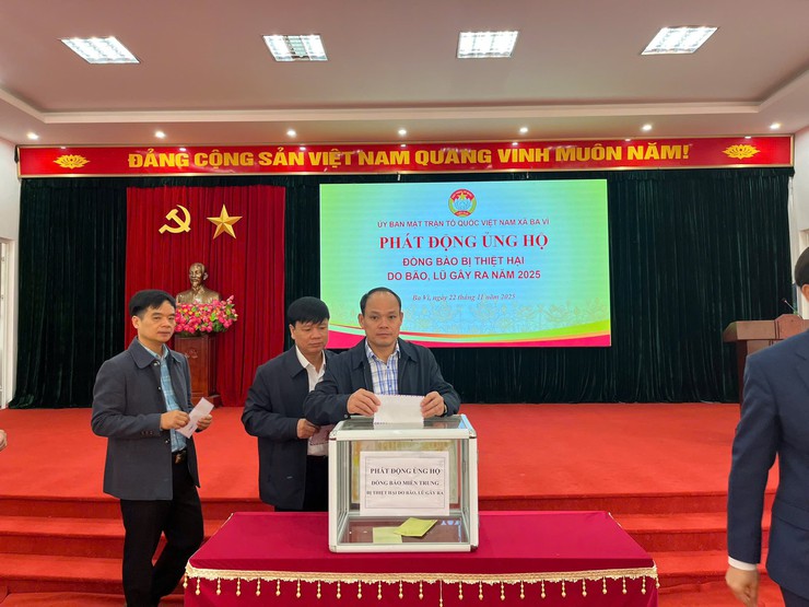 XÃ BA VÌ CHUNG TAY HƯỚNG VỀ ĐỒNG BÀO LŨ LỤT- Ảnh 3.