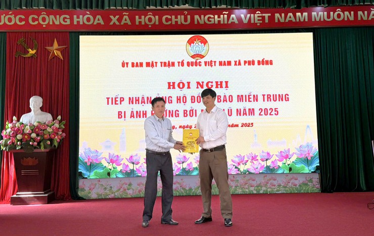 Xã Phù Đổng: Chia sẻ khó khăn với đồng bào bị ảnh hưởng mưa, lũ- Ảnh 5.