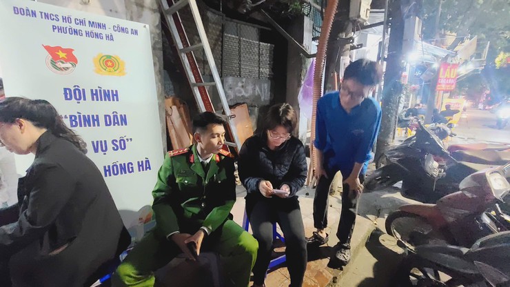 ĐOÀN THANH NIÊN PHƯỜNG HỒNG HÀ TÍCH CỰC THAM GIA CÔNG TÁC LÀM SẠCH VÀ CHUẨN HÓA DỮ LIỆU ĐẢNG VIÊN- Ảnh 2.