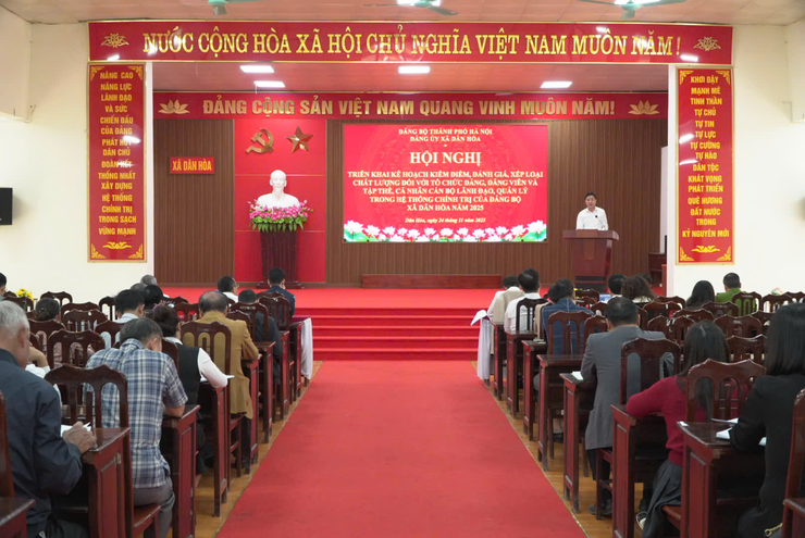 HỘI NGHỊ TRIỂN KHAI KẾ HOẠCH KIỂM ĐIỂM, ĐÁNH GIÁ, XẾP LOẠI CHẤT LƯỢNG TỔ CHỨC ĐẢNG, ĐẢNG VIÊN VÀ CÁN BỘ LÃNH ĐẠO, QUẢN LÝ NĂM 2025
 CỦA ĐẢNG BỘ XÃ DÂN HÒA
- Ảnh 5.