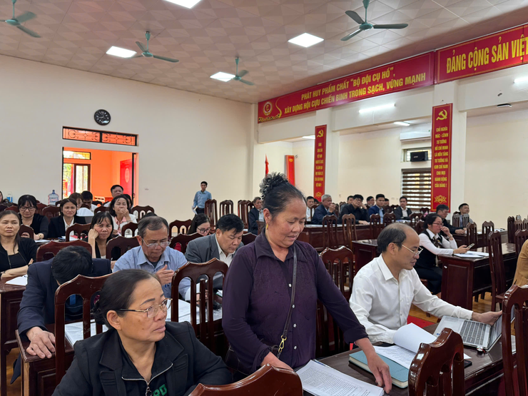 HỘI NGHỊ TRIỂN KHAI KẾ HOẠCH KIỂM ĐIỂM, ĐÁNH GIÁ, XẾP LOẠI CHẤT LƯỢNG TỔ CHỨC ĐẢNG, ĐẢNG VIÊN VÀ CÁN BỘ LÃNH ĐẠO, QUẢN LÝ NĂM 2025
 CỦA ĐẢNG BỘ XÃ DÂN HÒA
- Ảnh 4.