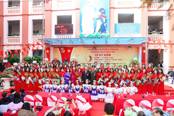 Trường THCS Giáp Bát 50 năm một hành trình gieo mầm tri thức chấp cánh ước mơ ! - Ảnh 3.