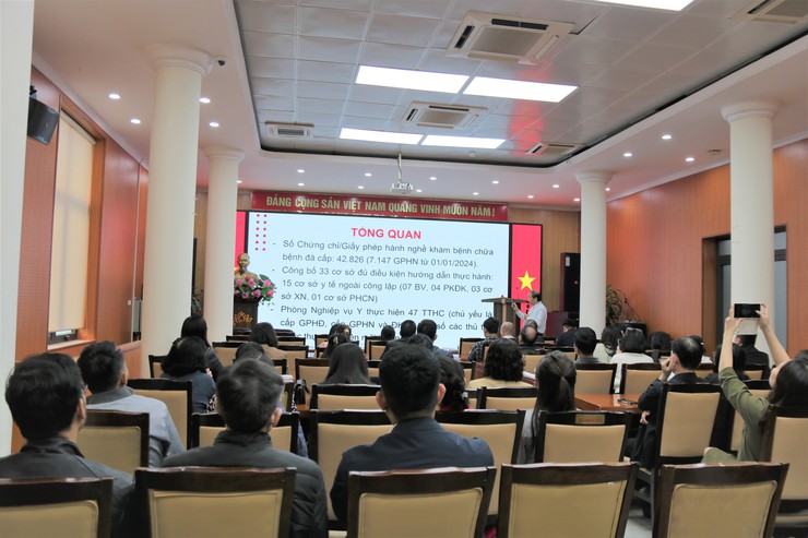 Ngành Y tế Hà Nội: Đối thoại về thủ tục hành chính trong lĩnh vực khám bệnh, chữa bệnh- Ảnh 2.