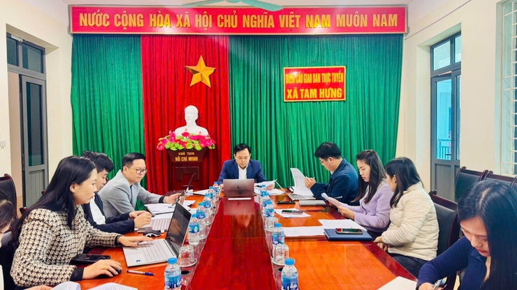 Tam Hưng: Tăng tốc hoàn thiện hồ sơ, nâng cao chất lượng Chuyển đổi số và Cải cách hành chính năm 2025- Ảnh 1.