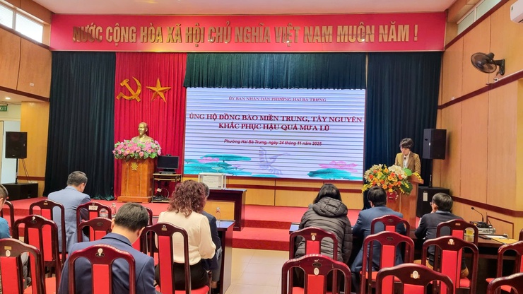 HĐND-UBND phường Hai Bà Trưng phát động ủng hộ đồng bào miền Trung, Tây Nguyên khắc phục hậu quả do thiên tai, mưa lũ năm 2025.- Ảnh 1.