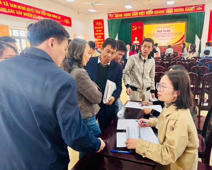 Tam Hưng hoàn thành chiến dịch cao điểm chuẩn hóa dữ liệu 1.879 đảng viên trên phần mềm 4.0- Ảnh 1.