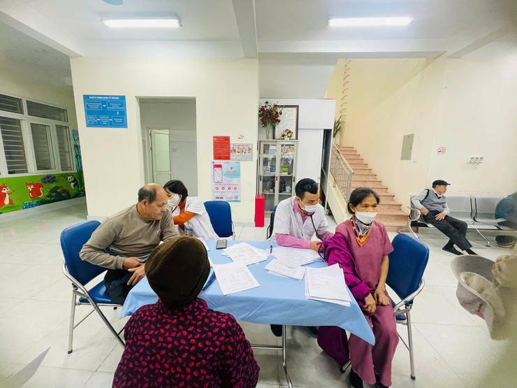 XÃ SÓC SƠN SÀNG LỌC CHỦ ĐỘNG PHÁT HIỆN SỚM BỆNH LAO, COPD VÀ HEN PHẾ QUẢN.- Ảnh 2.