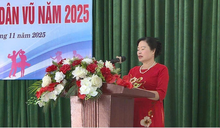 CLB Dân vũ – Khiêu vũ thể thao thôn 4,5,6,7 làng Thư Trai, xã Phúc Thọ tổng kết hoạt động năm 2025- Ảnh 2.