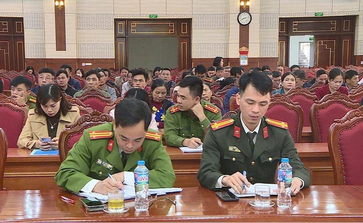 Xã Phúc Thọ quán triệt, triển khai thực hiện Kế hoạch cao điểm 60 ngày đêm tổng rà soát, làm sạch dữ liệu đăng ký phương tiện, GPLX trên địa bàn- Ảnh 3.