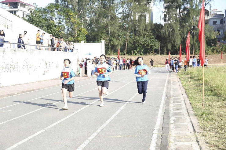 XÃ SÓC SƠN TỔ CHỨC GIẢI ĐIỀN KINH TRONG KHUÔN KHỔ ĐẠI HỘI THỂ DỤC THỂ THAO XÃ LẦN THỨ I NĂM 2025- Ảnh 1.