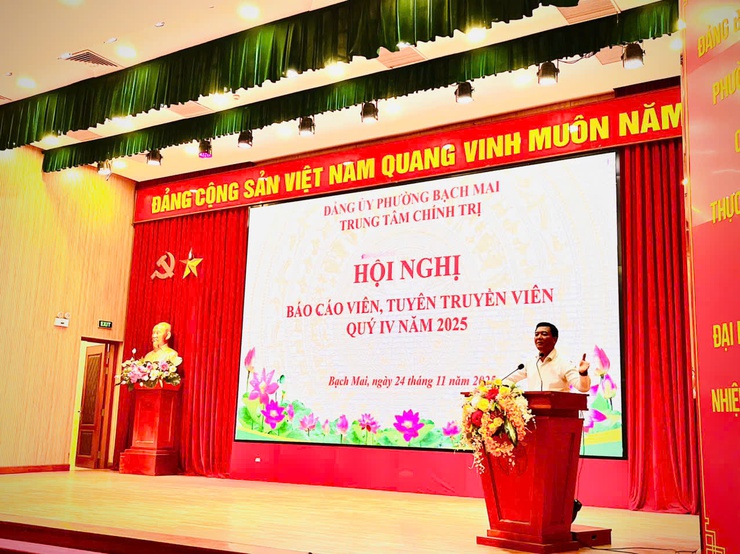 Đảng ủy phường Hai Bà Trưng phối hợp với Đảng ủy phường Bạch Mai, Vĩnh Tuy tổ chức Hội nghị Báo cáo viên, tuyên truyền viên quý IV năm 2025.

- Ảnh 3.