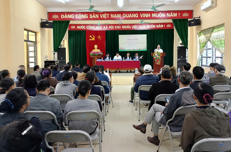 Đại biểu HĐND xã Bát Tràng tiếp xúc cử tri trước Kỳ họp thường lệ cuối năm 2025- Ảnh 2.