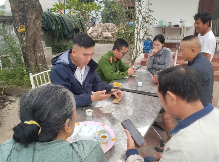 Xã Chương Dương tích cực ra quân 60 ngày đêm làm sạch dữ liệu đăng ký phương tiện và giấy phép lái xe- Ảnh 1.