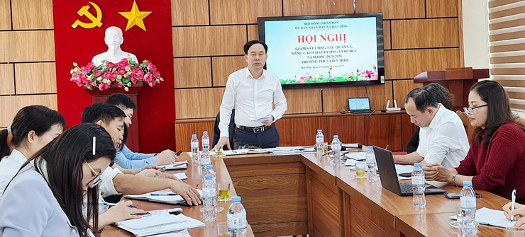 HĐND xã Hát Môn giám sát công tác quản lý giáo dục tại trường THCS Liên Hiệp.- Ảnh 1.