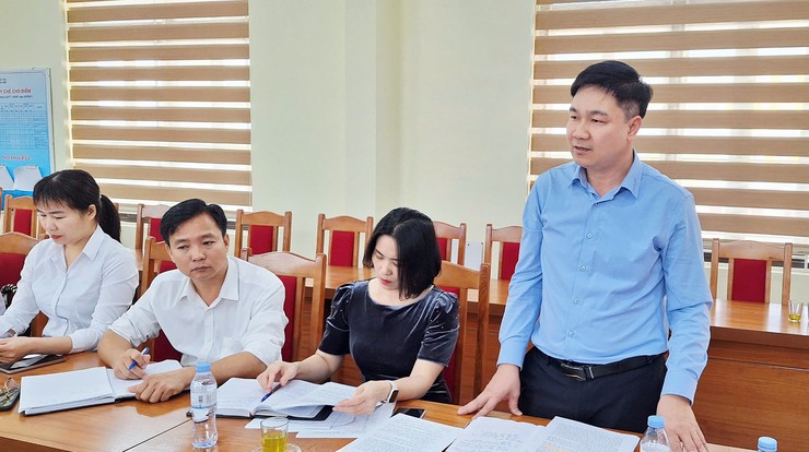 HĐND xã Hát Môn giám sát công tác quản lý giáo dục tại trường THCS Liên Hiệp.- Ảnh 4.