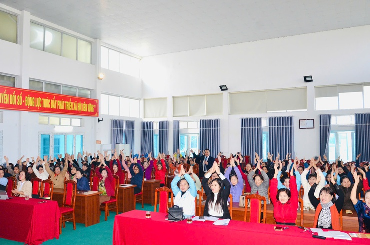 Phường Tùng Thiện tổ chức tập huấn về bình đẳng giới và kỹ năng phòng ngừa, ứng phó với bạo lực trên cơ sở giới- Ảnh 4.