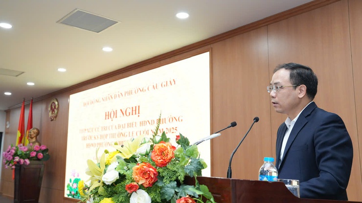 Hội nghị tiếp xúc cử tri của đại biểu HĐND Phường Cầu Giấy trước kỳ họp thường lệ cuối năm 2025 HĐND phường Cầu Giấy, nhiệm kỳ 2021-2026- Ảnh 2.