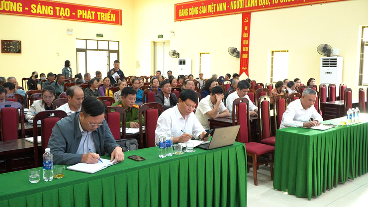 PHÁT HUY DÂN CHỦ CƠ SỞ: CỬ TRI TÂN ƯỚC VÀ HỒNG DƯƠNG THẲNG THẮN KIẾN NGHỊ TẠI HỘI NGHỊ TIẾP XÚC CỬ TRI CUỐI NĂM 2025, HĐND XÃ DÂN HÒA KHÓA XXIII NHIỆM KỲ 2021-2026- Ảnh 15.