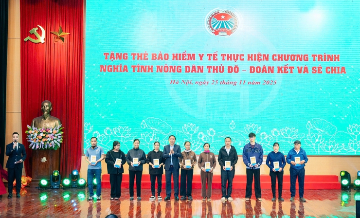 Chương trình văn nghệ chào mừng thành công Đại hội đại biểu Hội Nông dân thành phố Hà Nội lần thứ XI tại xã Quang Minh- Ảnh 3.