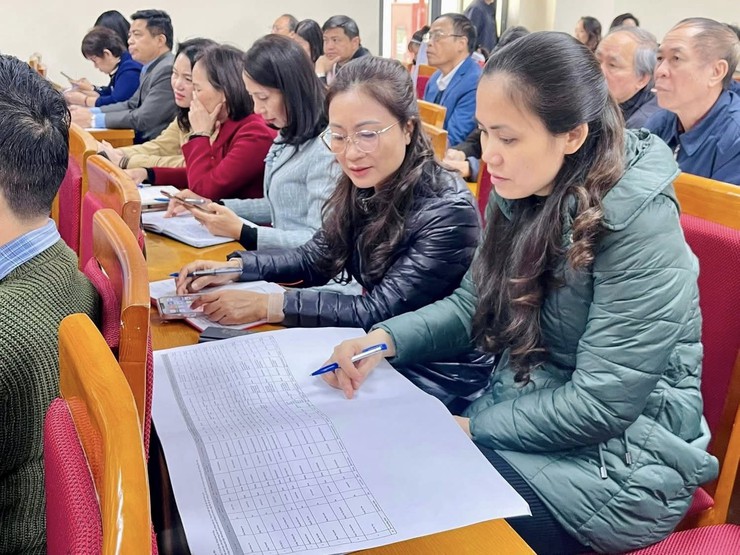 Phường Dương Nội về đích sớm Chiến dịch 10 ngày đêm làm sạch, chuẩn hoá dữ liệu đảng viên- Ảnh 1.