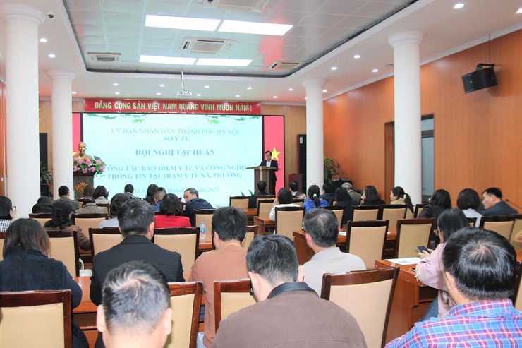 Tổ chức hiệu quả 4 lớp tập huấn về bảo hiểm y tế và công nghệ thông tin đối với 126 trạm y tế xã, phường- Ảnh 1.