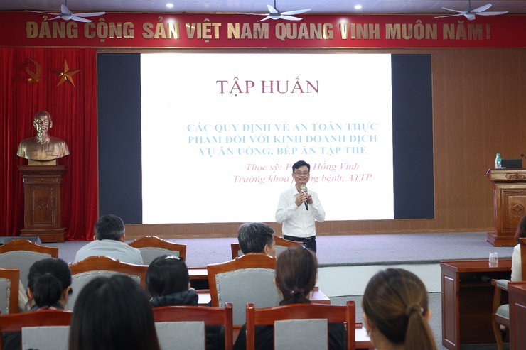 Mê Linh tập huấn thực hiện các quy định về công tác an toàn thực phẩm năm 2025- Ảnh 2.