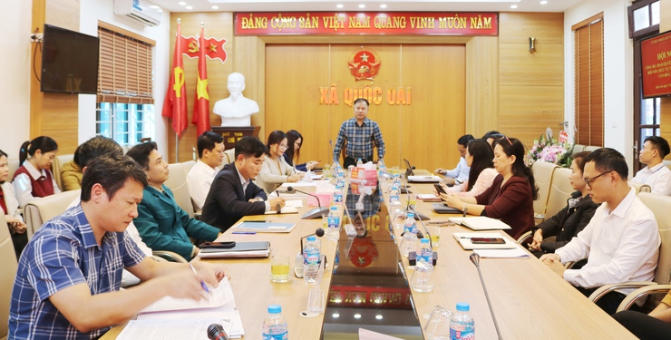 Quốc Oai trao quyết định Trưởng phòng văn hoá xã hội- Ảnh 1.