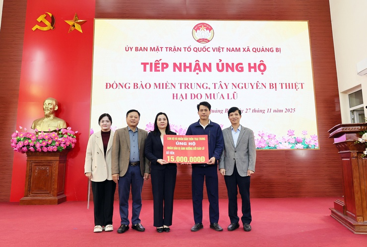 Quảng Bị tiếp nhận ủng hộ đồng bào miền Trung, Tây Nguyên khắc phục hậu quả bão lũ của các thôn trên địa bàn- Ảnh 2.