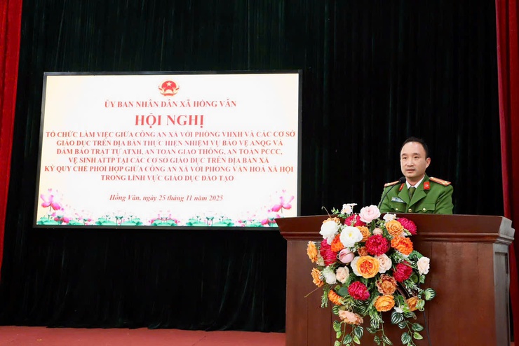 Công an xã Hồng Vân ký kết Quy chế phối hợp bảo đảm an ninh trường học - Ảnh 4.