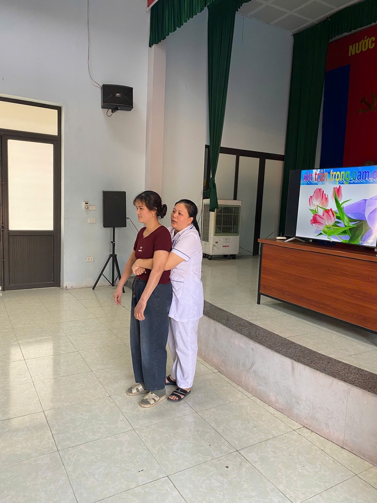 Trạm Y tế xã Thư Lâm tổ chức truyền thông phòng chống tai nạn thương tích và hướng dẫn kỹ thuật sơ cấp cứu tại cộng đồng- Ảnh 5.