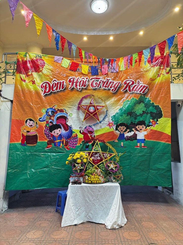 SẮC MÀU TRUNG THU RỘN RÃ TRÊN ĐỊA BÀN PHƯỜNG VĂN MIẾU – QUỐC TỬ GIÁM- Ảnh 1.