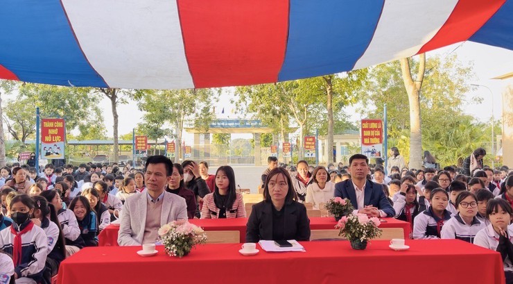 Truyền thông Luật Trẻ em, phòng chống tai nạn thương tích, xâm hại và bạo lực trẻ em tại trường TH Thọ Lộc và THCS Long Xuyên- Ảnh 1.