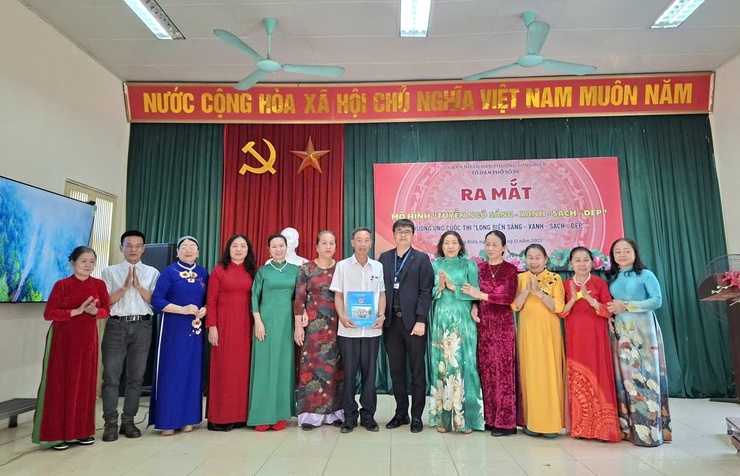 Tổ dân phố số 28 phường Long Biên xây dựng các mô hình “Sáng - Xanh - Sạch - Đẹp"- Ảnh 3.