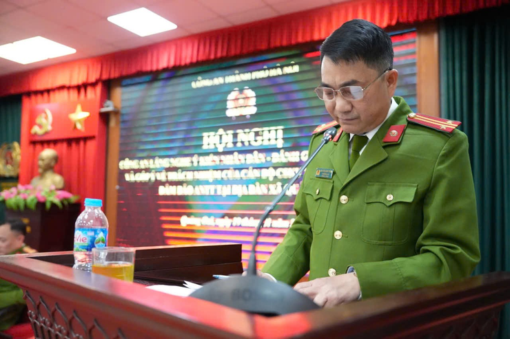 Công an xã Quảng Oai tổ chức Hội nghị "Công an lắng nghe ý kiến nhân dân" năm 2025- Ảnh 4.