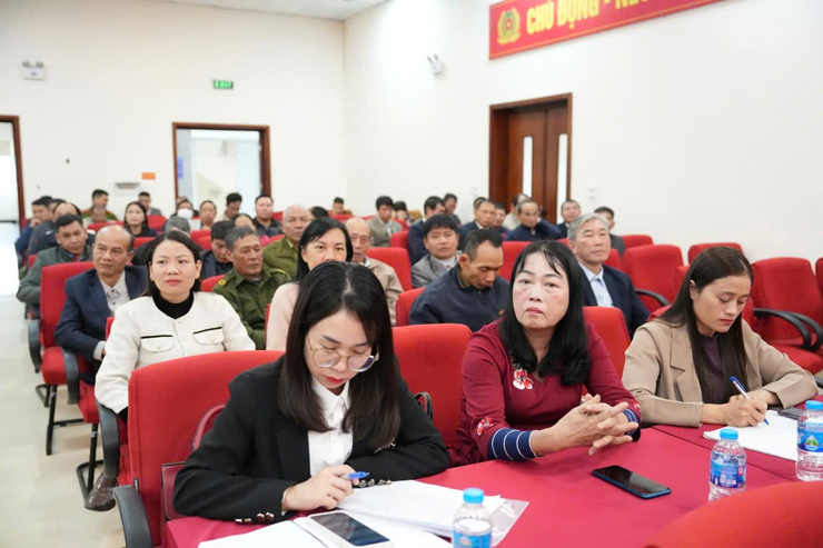 Công an xã Quảng Oai tổ chức Hội nghị "Công an lắng nghe ý kiến nhân dân" năm 2025- Ảnh 7.