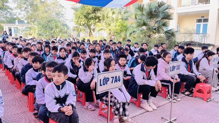 Truyền thông Luật Trẻ em, phòng chống tai nạn thương tích, xâm hại và bạo lực trẻ em tại trường TH Thọ Lộc và THCS Long Xuyên- Ảnh 2.