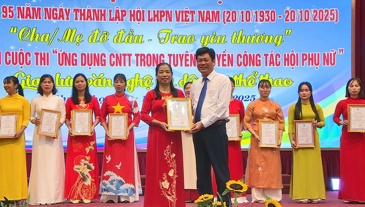 Bà Khuất Thị Ngọc, người gieo mầm tri thức, trọn đời tâm huyết với giáo dục và cộng đồng- Ảnh 1.