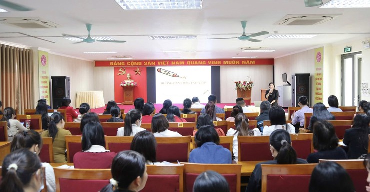 Phường Dương Nội tập huấn công tác đảm bảo ATTP trong tổ chức bữa ăn bán trú cho học sinh các trường học- Ảnh 1.