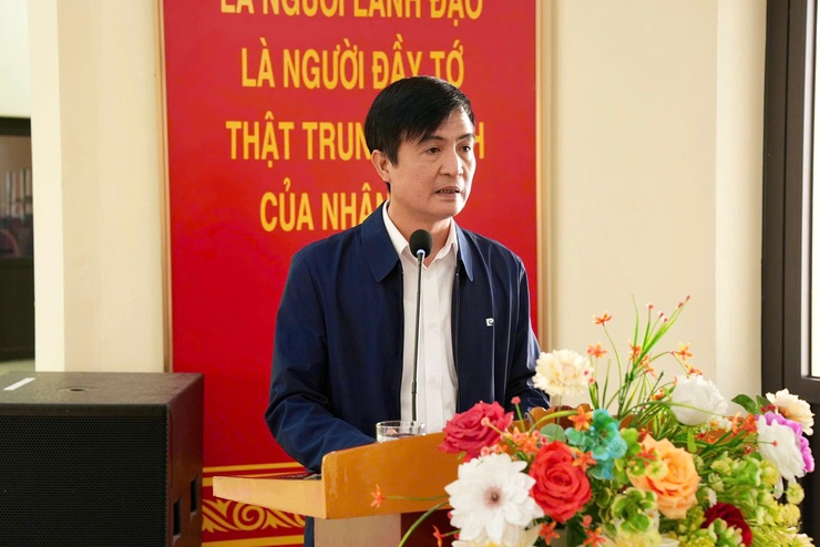 Hội nghị tiếp xúc, đối thoại trực tiếp giữa đồng chí Chủ tịch UBND xã với MTTQ, các tổ chức chính trị - xã hội và nhân dân các thôn: Thọ Đa, Bắc, Đông, Đoài, Cầu Thăng Long, Nhuế, Bầu và Hậu Dưỡng- Ảnh 6.