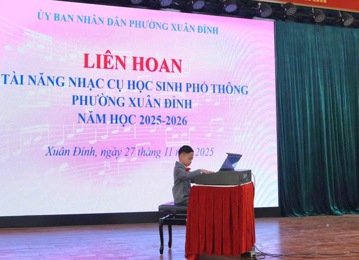 Sắc màu âm nhạc tại Liên hoan tài năng nhạc cụ học sinh phổ thông phường Xuân Đỉnh lần thứ I- Ảnh 5.