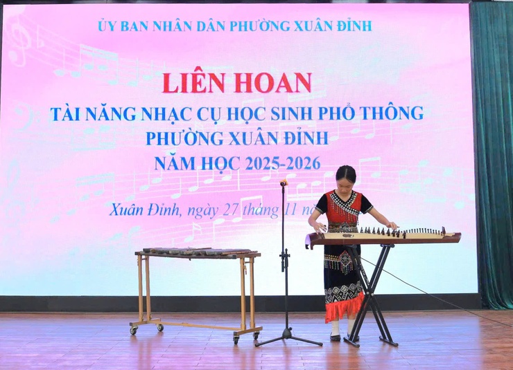 Sắc màu âm nhạc tại Liên hoan tài năng nhạc cụ học sinh phổ thông phường Xuân Đỉnh lần thứ I- Ảnh 3.
