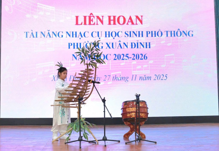 Sắc màu âm nhạc tại Liên hoan tài năng nhạc cụ học sinh phổ thông phường Xuân Đỉnh lần thứ I- Ảnh 4.