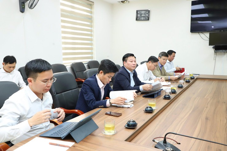 HĐND xã Yên Xuân giám sát UBND trong triển khai thực hiện Nghị quyết số 10/2025 của HĐND về tiếp tục thực hiện nhiệm vụ phát triển kinh tế - xã hội năm 2025- Ảnh 2.