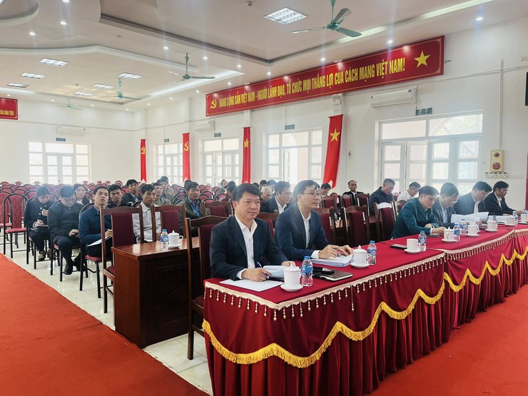 ĐẢNG UỶ XÃ BA VÌ TỔ CHỨC HỘI NGHỊ CÁN BỘ CHỦ CHỐT TRIỂN KHAI CÔNG TÁC BẦU CỬ- Ảnh 2.