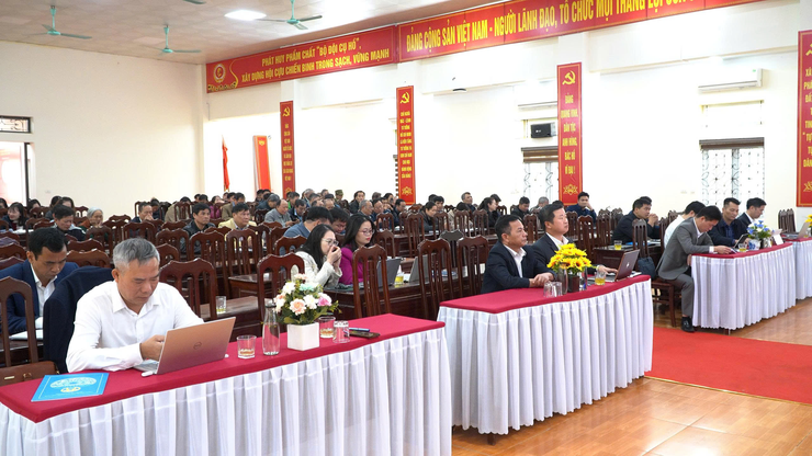 HỘI NGHỊ GIAO BAN CÔNG TÁC ĐẢNG, CHÍNH QUYỀN VÀ ĐOÀN THỂ XÃ THÁNG 11 NĂM 2025
- Ảnh 3.